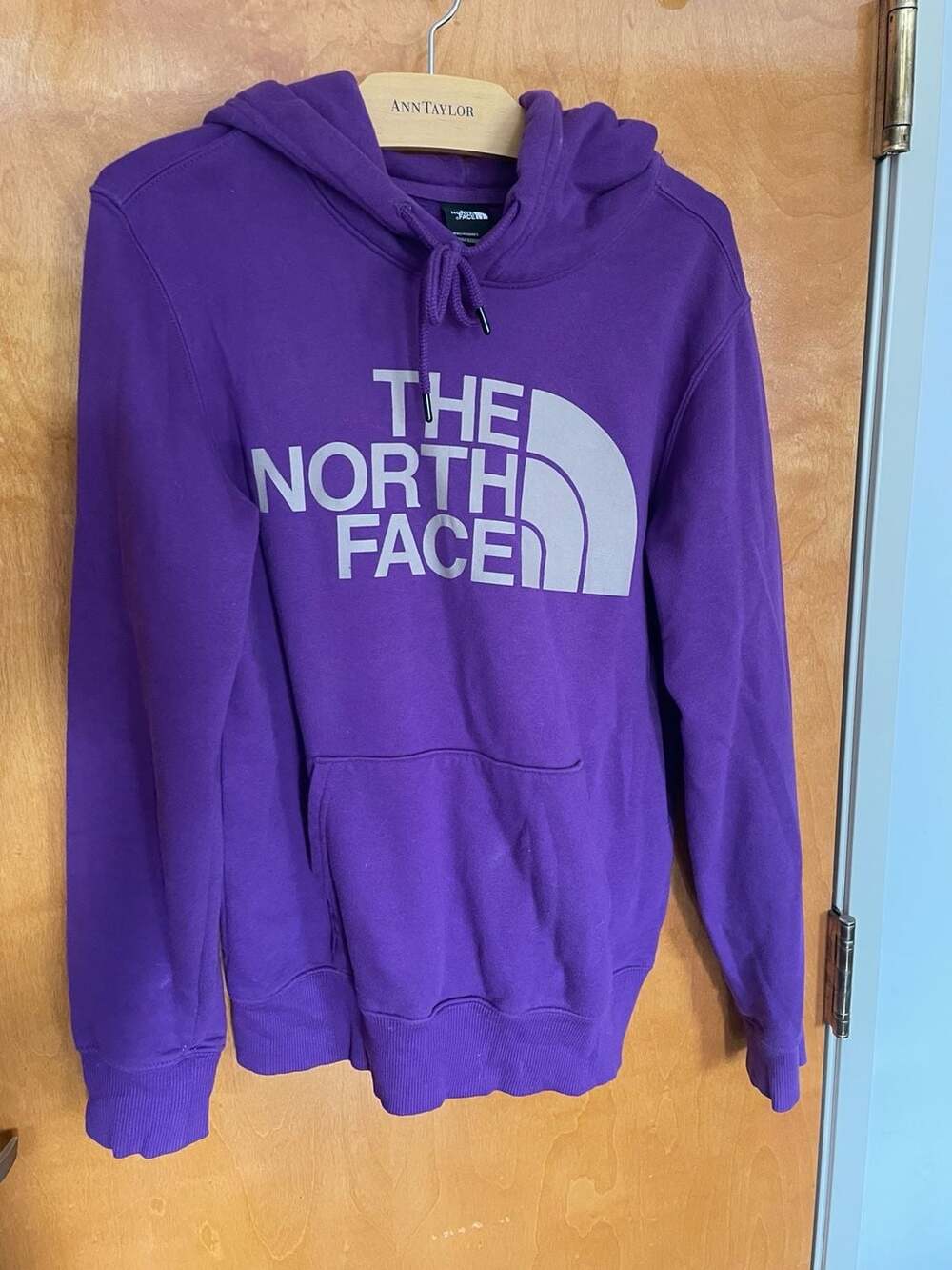 The North Face Men's Size Small Purple Logo Pullover Hoodie